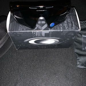 OAKLEY POLARIZEDJAW BREAKER GLASSES